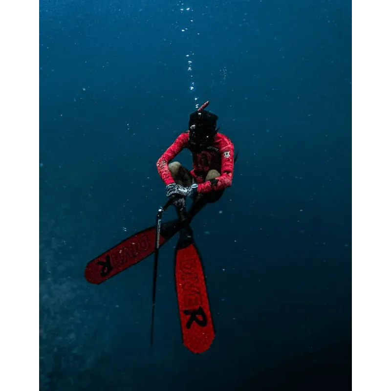 DiveR Innegra Red Long Blade Fins