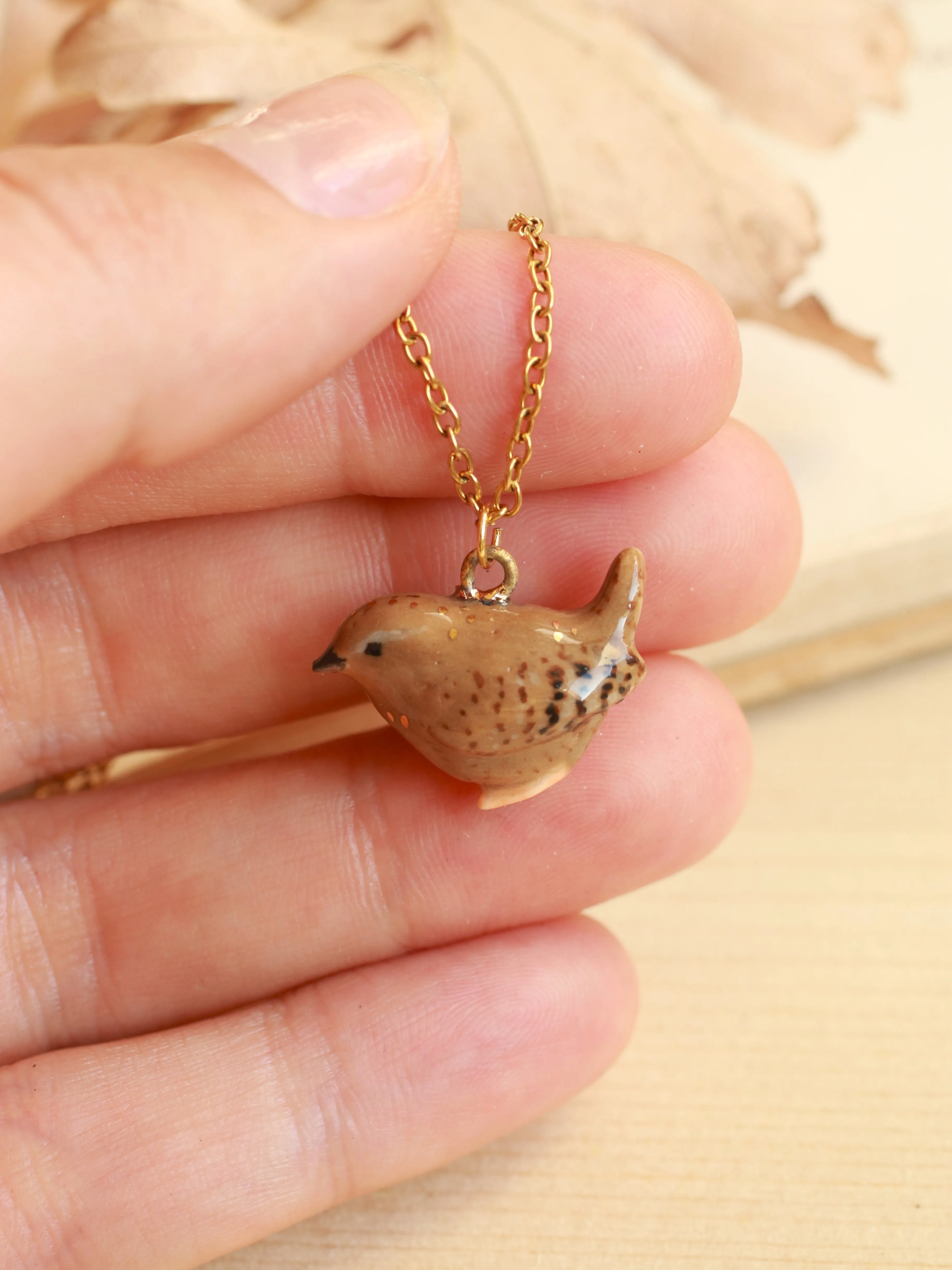 Wren necklace - 22k gold details