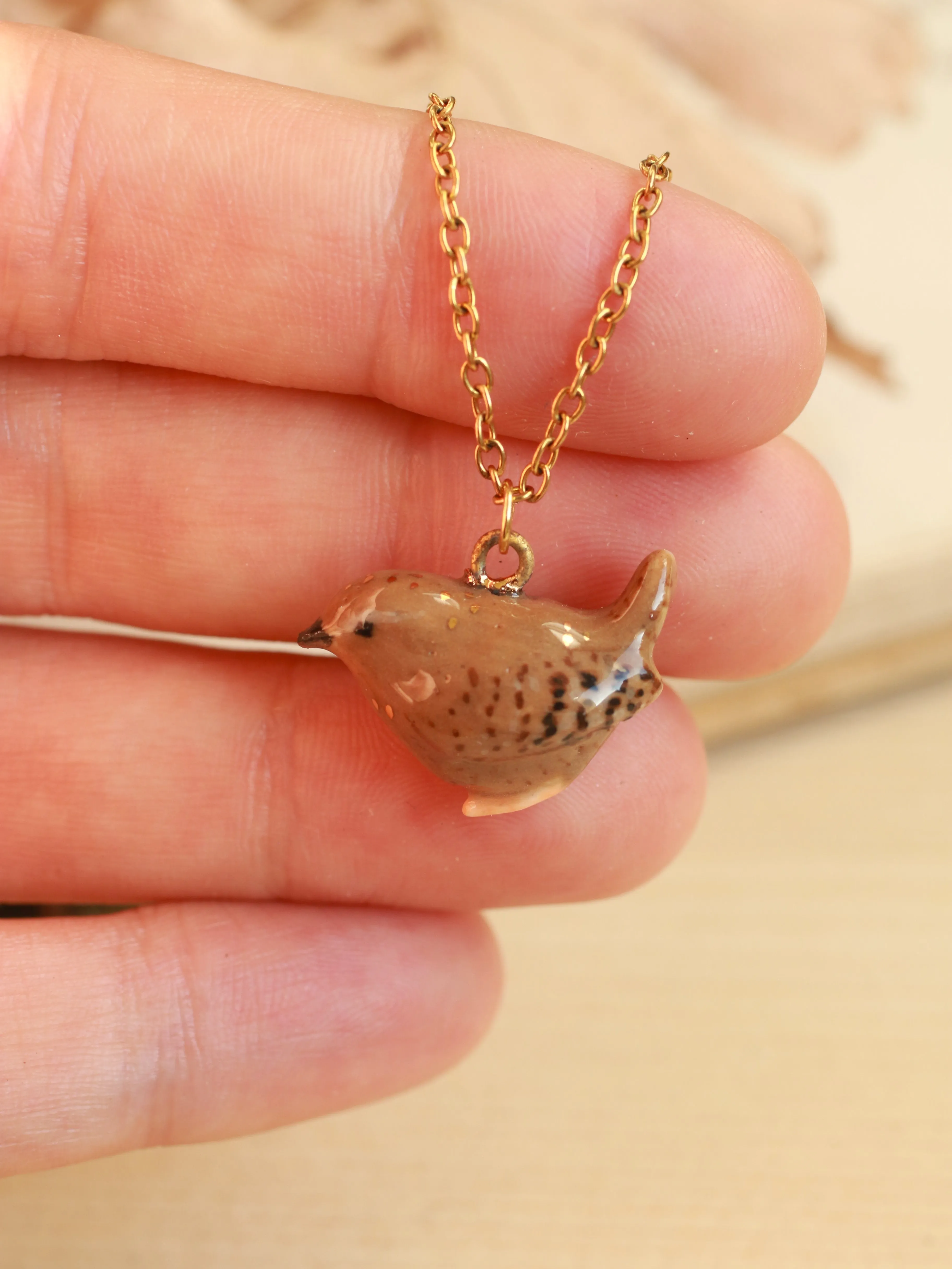 Wren necklace - 22k gold details