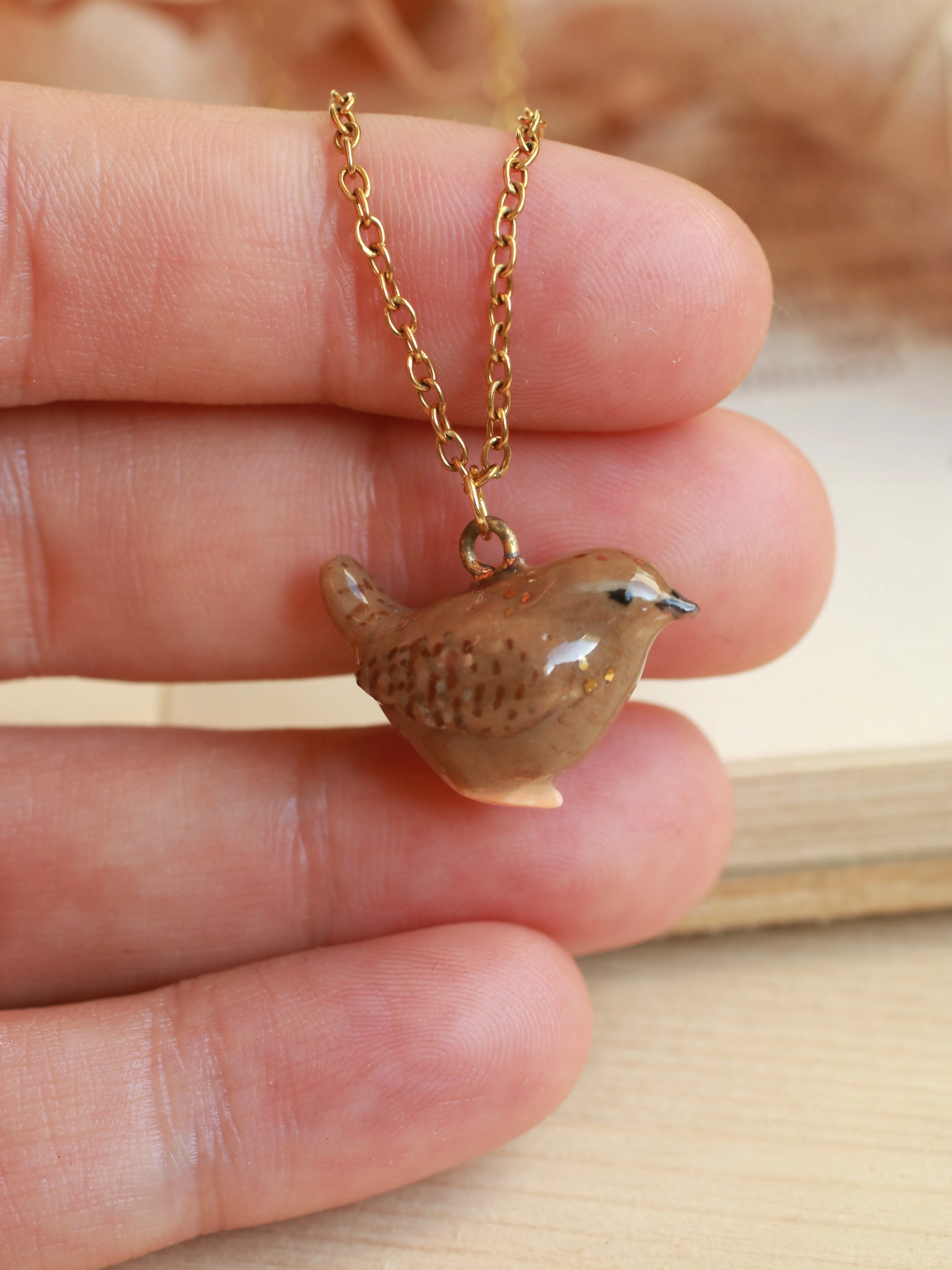 Wren necklace - 22k gold details